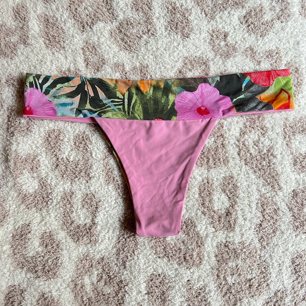 San Lorenzo | Reversible Bandeau Thong Bikini Bottom | Soze Medium | NWOT